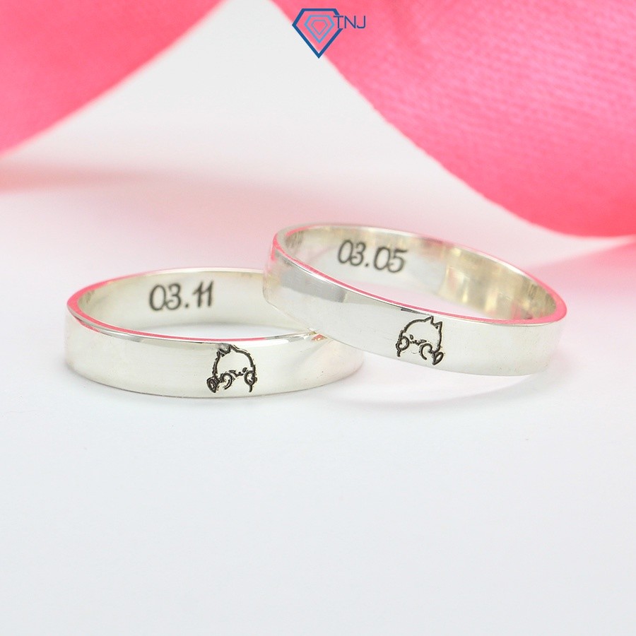 แหวนเงิน 925 ธรรมดาสําหรับผู้ชายและผู้หญิงสลักชื่อ ND0465 TNJ Jewelry