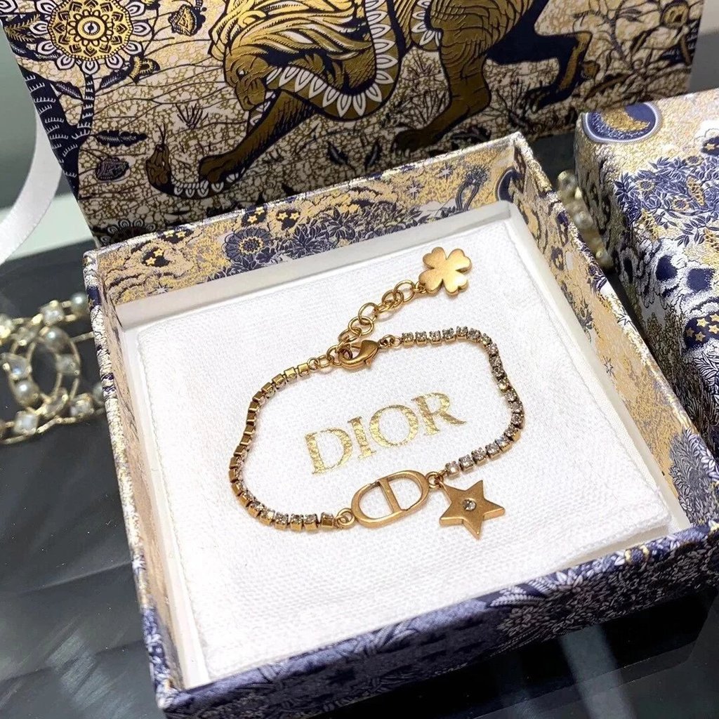 Daigou Version dior dior cd สร้อยข้อมือดาวห้าแฉก