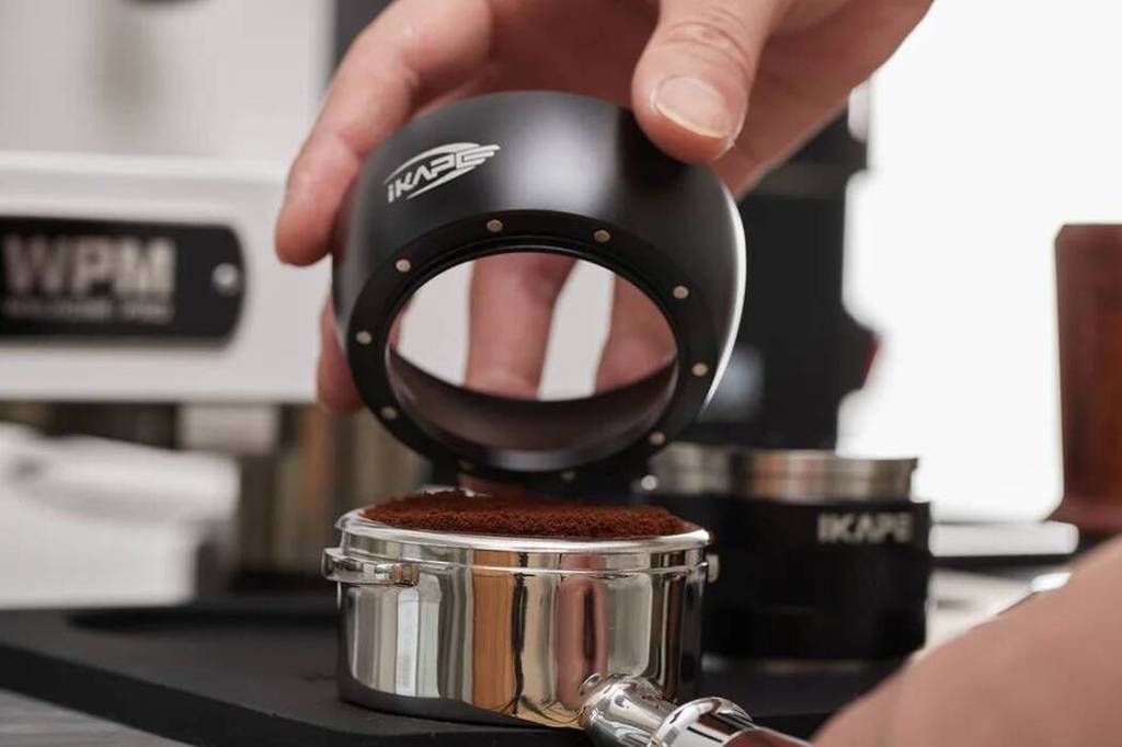 IKAPE Espresso Magnetic Dosing Funnel เหมาะสําหรับ 51mm, 54mm, 58mm Bottomless Portafilter พร้อม mag