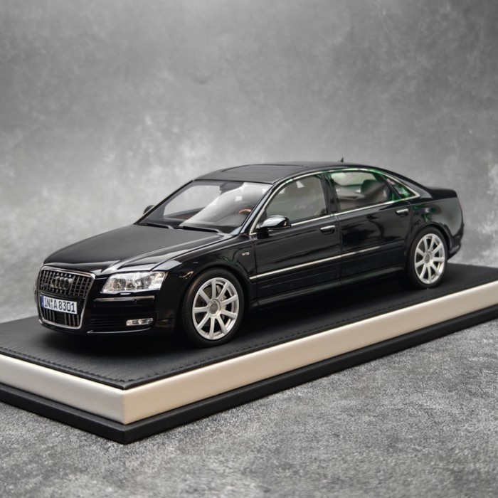 MOTOR HELIX MH1/18 Audi Audi Audi A8L W12 2008 โมเดลรถปิดผนึกเรซิน