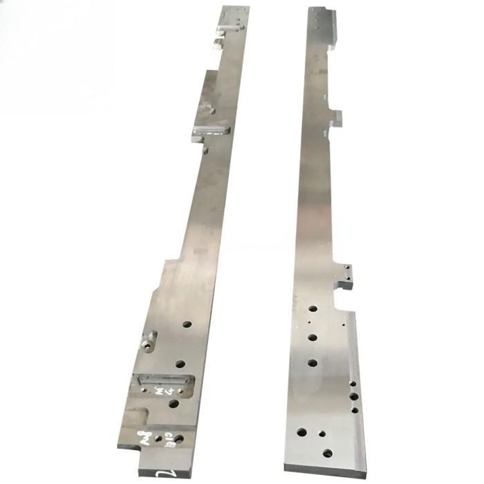 Customized Rail Plate Beam Guide Rail 42CrMo Mechanical Equipment square Guide Rail Heavy Load Wear