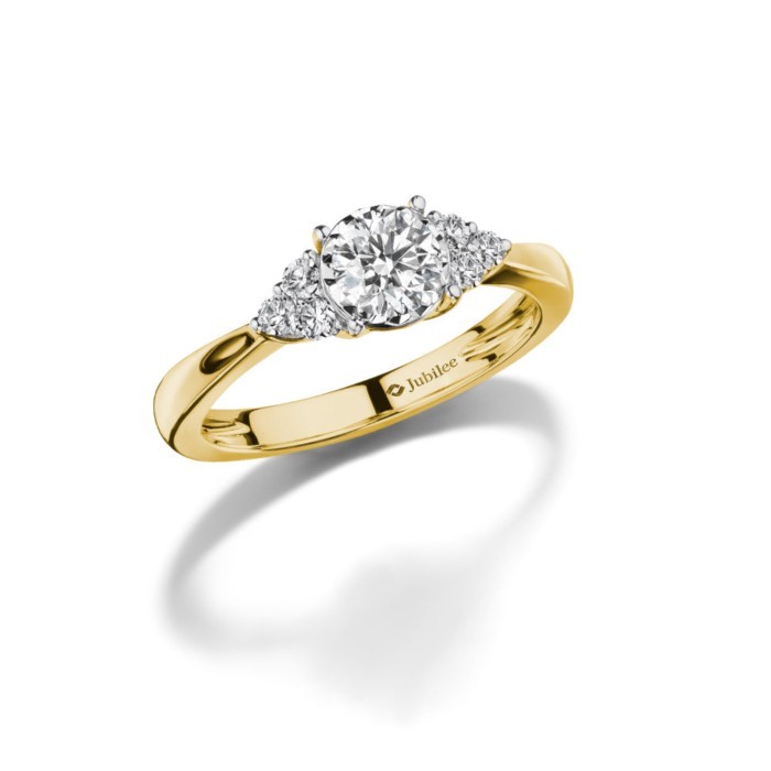 Jubilee Diamond แหวนเพชร Timeless Solitaire Sparkle Ring เพชรแท้