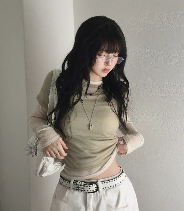 เสื้อผอมแขนยาว คอว่าวมีลายยีด้านใน สไตล์โมเดิร์น100813