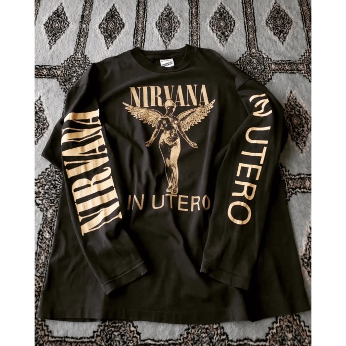 ออทิสติก Treasure House Student Party Thin Nirvana Nirvana Band หลวมรอบคอแขนยาวเสื้อยืดสไตล์วิทยาลัย