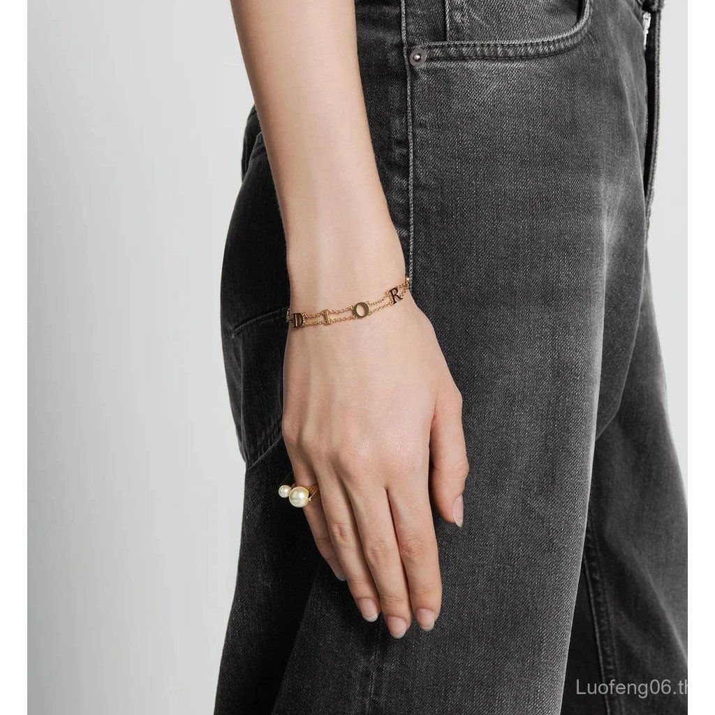 สร้อยข้อมือ Dior Evolution