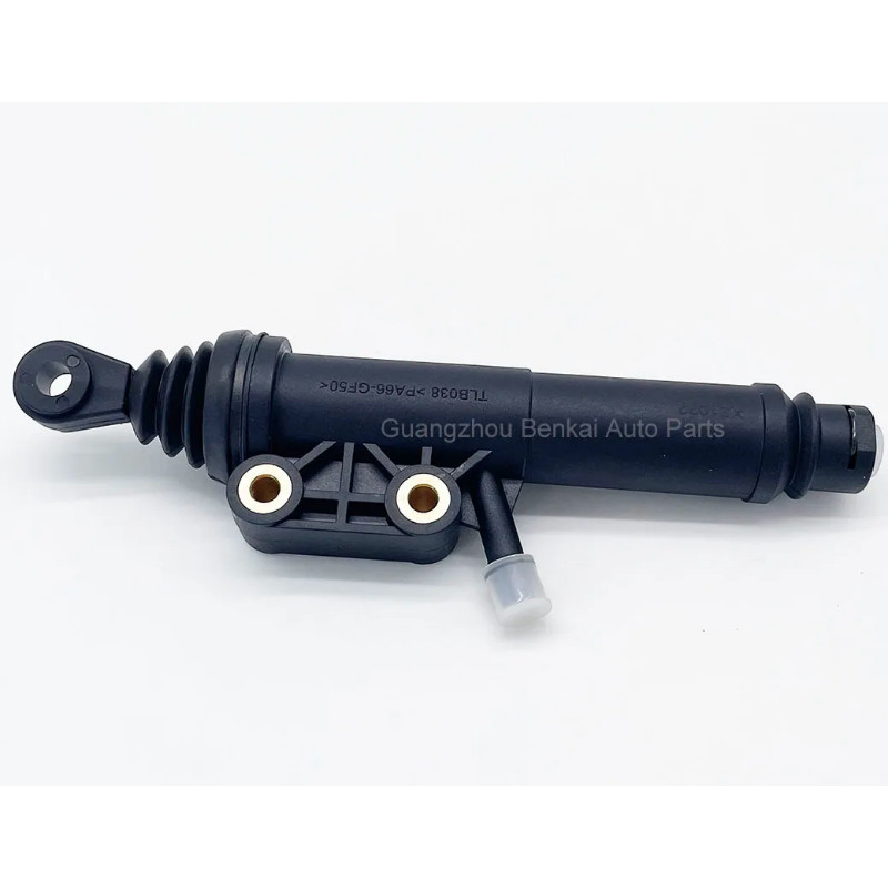 Clutch Master Cylinder for Mercedes Benz Sprinter  W901 and VITO W638  0002903212