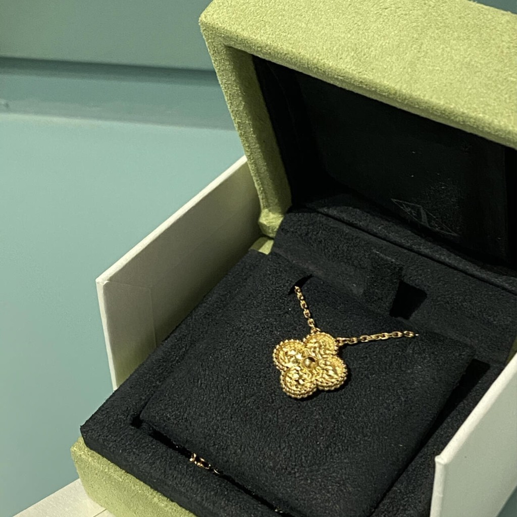 PawnableOriginal Vca 18K Gold VCA VCA 18K Gold หวานขนาดเล็ก Four-Leaf Clover Lava Gold สร้อยคอ K Ro