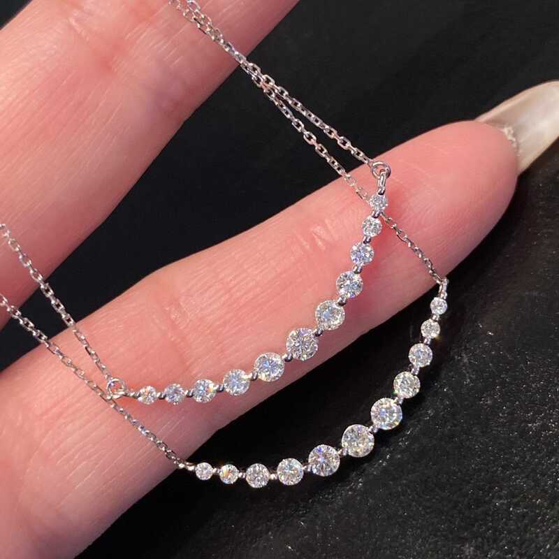 สร้อยคอทองคำ 18K เพชรหน้ายิ้ม พร้อมความหรูหราในสไตล์Au750