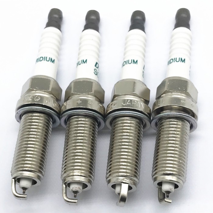 4 PCS iridium spark plug SC20HR11 SC20HR-11 for 90919-01253 9091901253 PLZKAR6A-11 LZKAR7AP-11 LZKA
