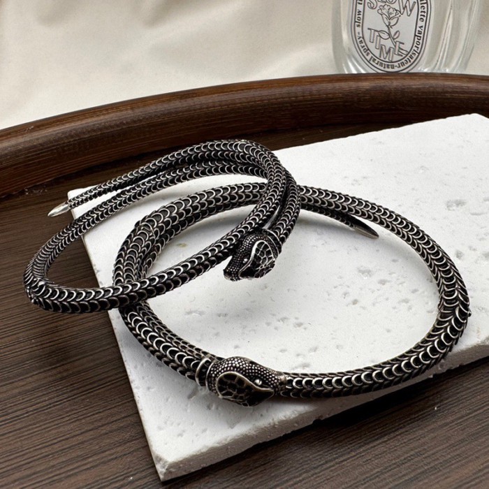 OM0M Gu**i Sterling Silver925Vintage Snake Scale Snake-Shaped Bracelet with Distressed Finish, Bold