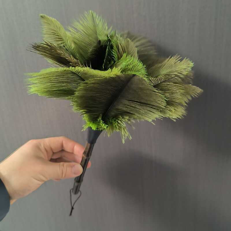 Small Ostrich Feather Duster ครัวเรือนฝุ่นกวาดไม้ไผ่สีม่วง Handle Gap ทําความสะอาด Feather Duster ไฟ