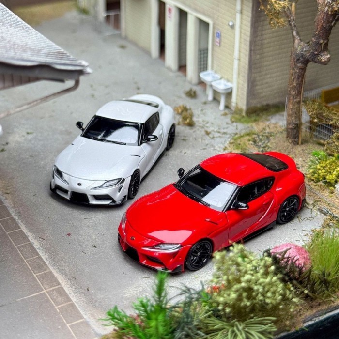 โมเดลวัน 1: 64 Toyota GR Supra A90 Supra Mk5 FH โมเดลรถโลหะผสมสีแดง
