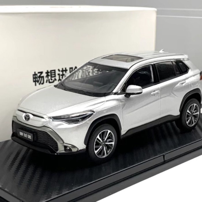 Guangauto Toyota 1/30 Front Lander Front Lander Alloy Premium Car Model Door Windows