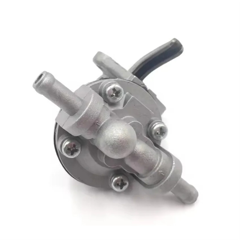 For KUBOTA D722 fuel pump 15821-52030 1G961-52030 fuel lift pump fuel transfer pump fuel feed pump