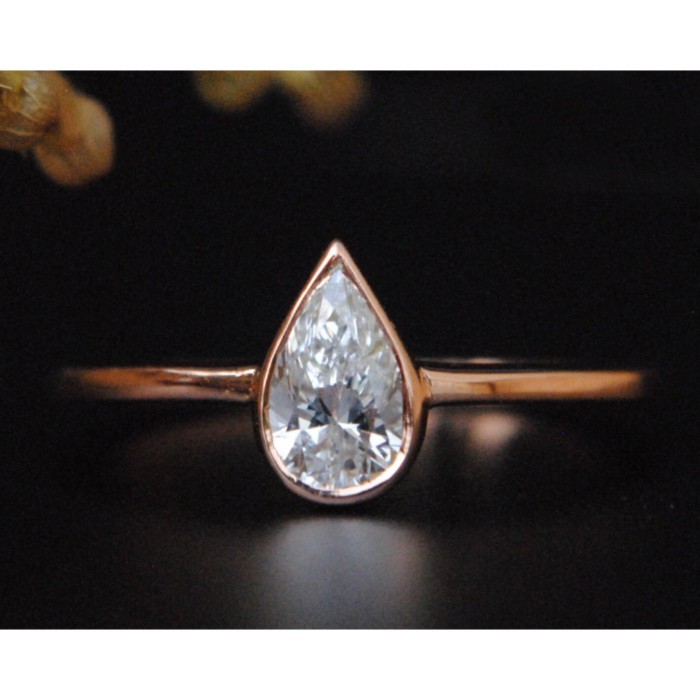 แหวนเพชรแล็บ 0.5 ct Pear Lab Diamond D VVS Ring - Gold 9K ทองคำ
