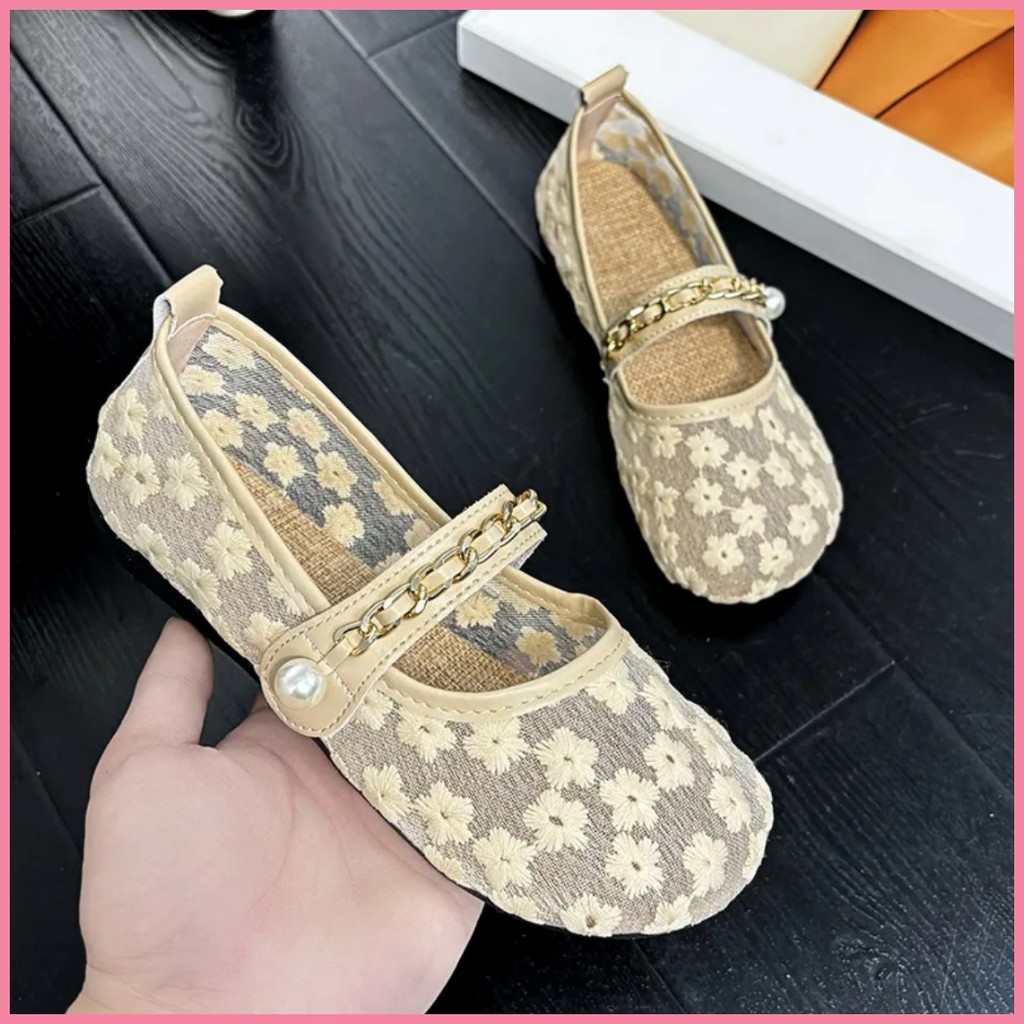 35-43 รองเท้าผู้หญิงไซส์ใหญ่ 42 43 อ่อนนุ่ม เบาสบายเท้า ป้องกันการลื่นและกันน้ำ ลูกไม้ รองเท้าส้นแบนผู้หญิง