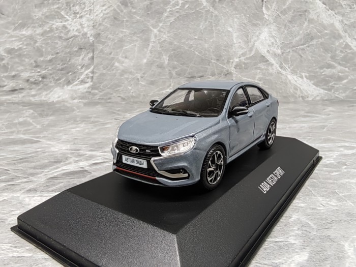 1/43 LADA LADA VESTA SPORT โมเดลรถอัลลอย รถรัสเซีย