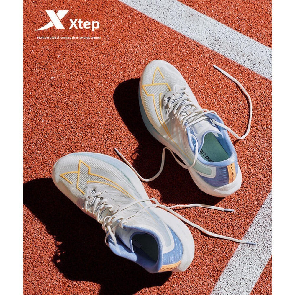 th Xtep One-piece Molded Shadow Chasing รองเท้าวิ่งผู้ชายฤดูหนาวตาข่าย Shock Absorption Racing รองเท