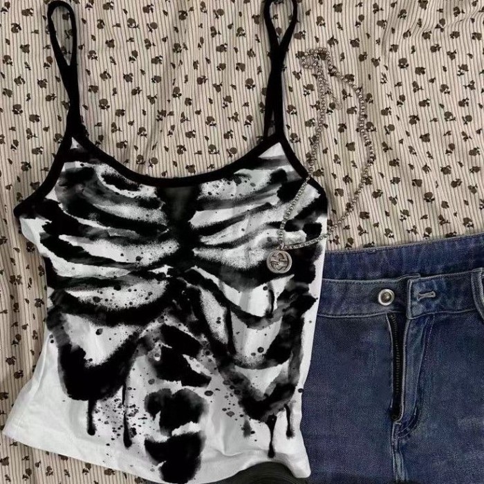 Yabi Street Hot Girl Dark Skull Frame Print Camisole Top