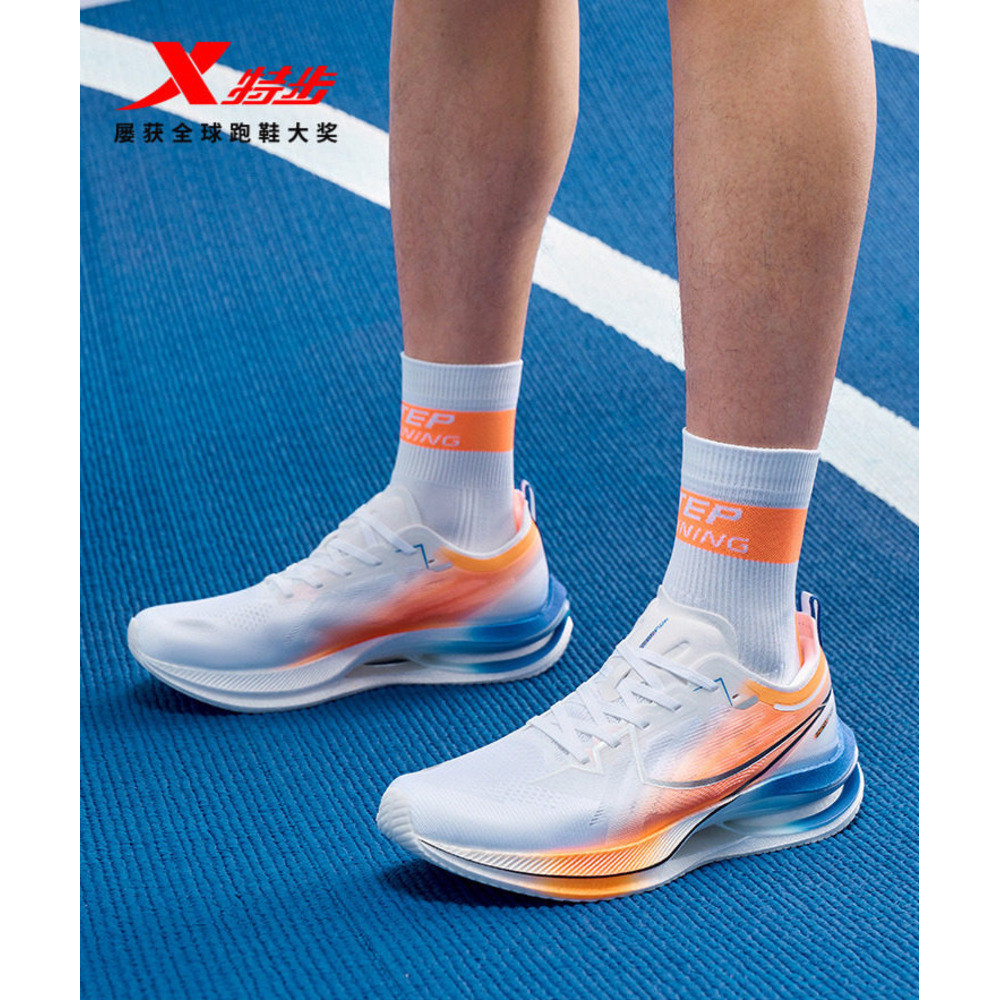 th Xtep Qingyun FLOW รองเท้าวิ่งรองเท้าผู้ชายฤดูใบไม้ร่วงใหม่กันกระแทกรองเท้าวิ่งรองเท้ากีฬาผู้หญิง 