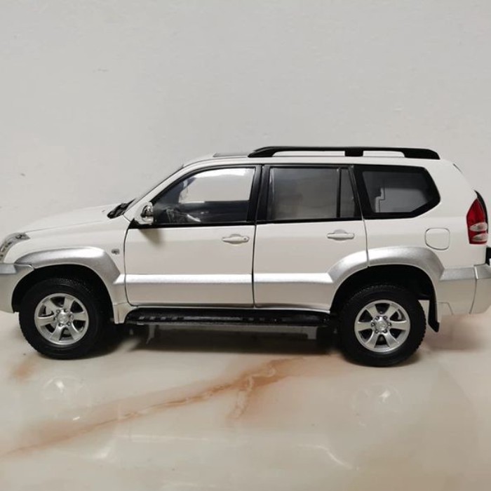 Original Factory First Car TOYOTA Prado GX Car Model 2008 TOYOTA PRADO1: 18 Alloy Car Model