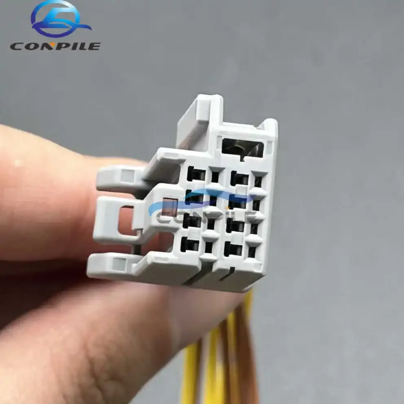 1pc for Nissan Tiida car under steering wheel plug connector terminal 2X4 8PIN cable