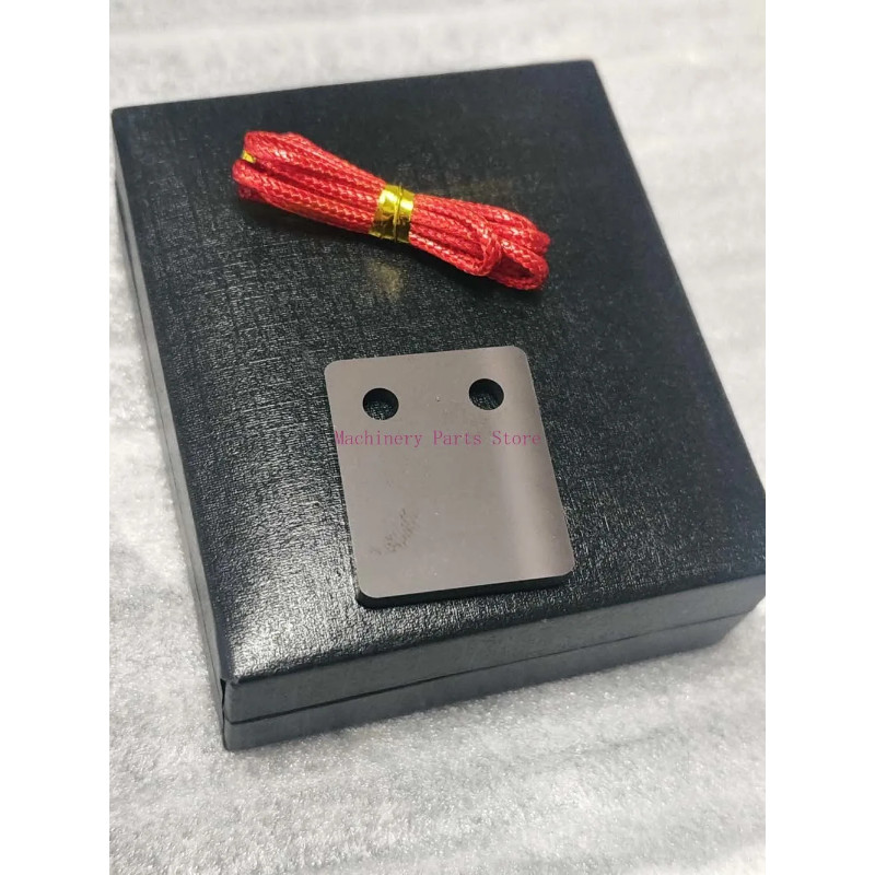 Car paint point repair scraper Titanium steel paint hanging scraper Fetos stain removal tool Spray