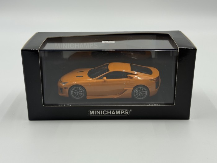 MINICHAMPS Mini Cut 43 เครื่องชั่ง Lexus LFA