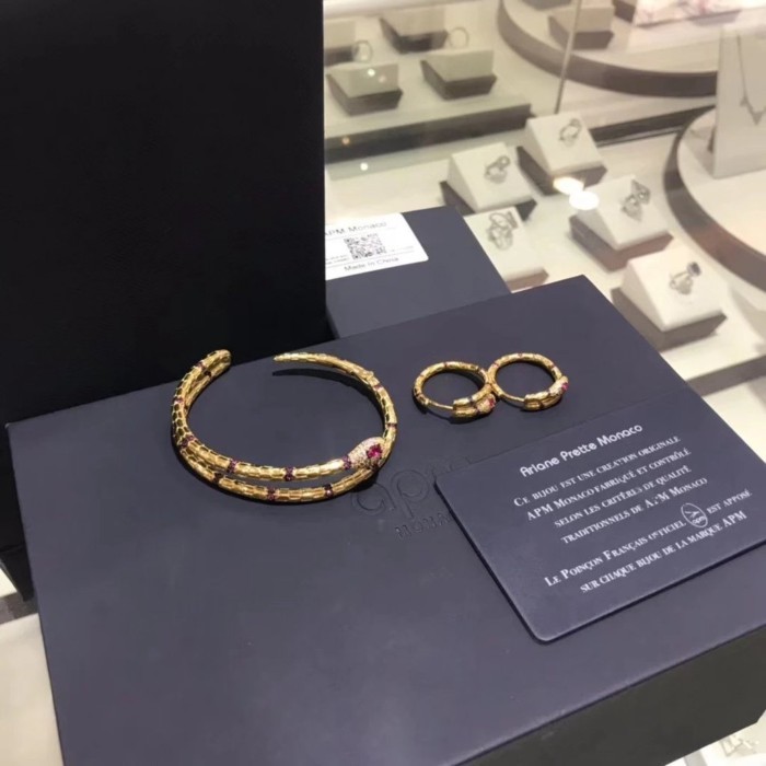 Apm Monaco เปิดมุม สร้อยข้อมือลายงู สไตล์แฟชั่นสำหรับผู้หญิง พร้อมต่างหูและเครื่องประดับเงินสีคัลเล