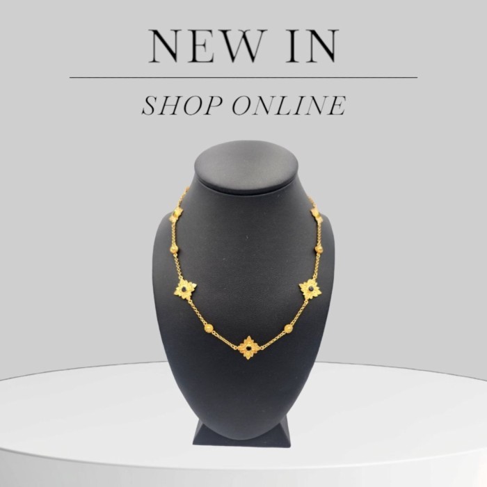 Flora Gokd line with Iolite