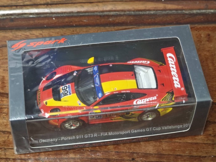 Ready Stock SPARK รุ่น 1/43 2019FIA GT Germany Porsche 911 GT3 R 991 #