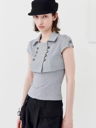 Knight สไตล์ Lapel เสื้อยืดแขนสั้นผู้หญิง 2026 ฤดูร้อนสไตล์ใหม่ Niche Design Camisole ชุดสองชิ้น