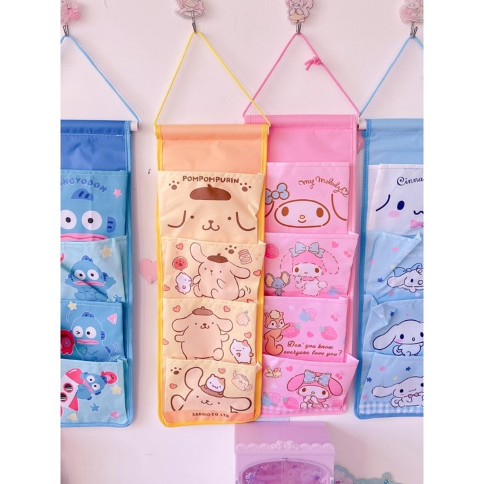 น่ารักไม่ทอ Multi-Grid Wall Storage ตกแต่งแขวนกระเป๋า Pacha สุนัข Kuromi Big-Eared สุนัข Sundries เก็บแขวนกระเป๋า CY