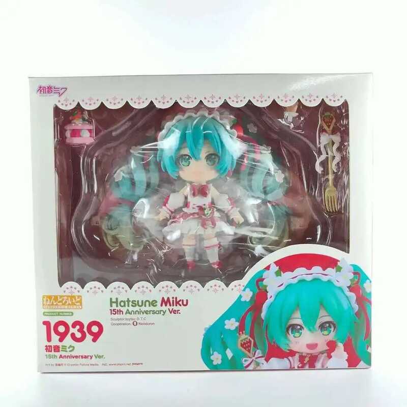 C #13 Hatsune Miku Anime Figure 15Th Anniversary Strawberry Miku Action Figure #140 PVC Collection