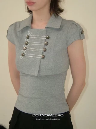 Knight สไตล์ Lapel เสื้อยืดแขนสั้นผู้หญิง 2026 ฤดูร้อนสไตล์ใหม่ Niche Design Camisole ชุดสองชิ้น