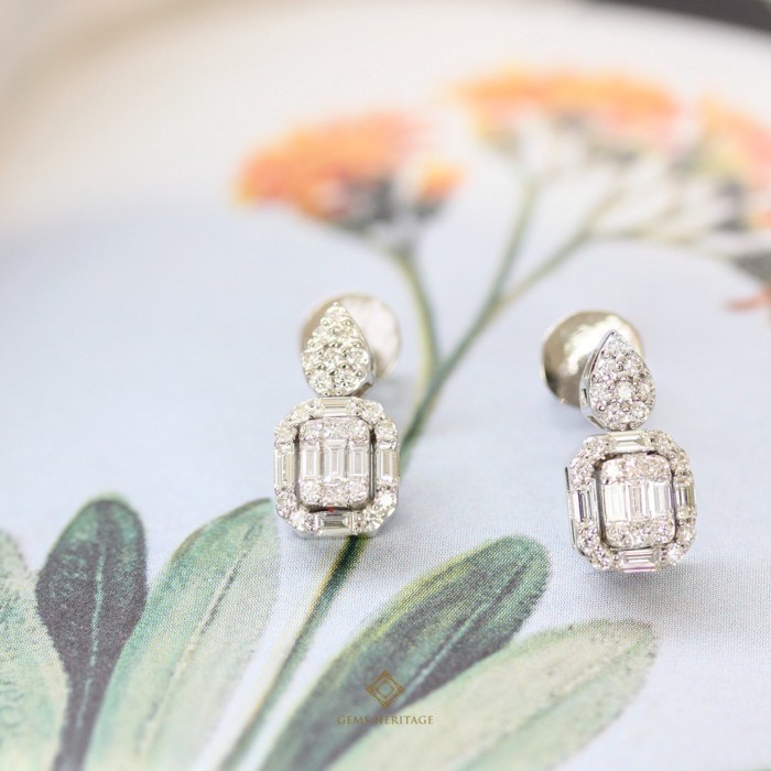Gems Heritage   ต่างหูเพชรติดหู ทรง emerald cut (erwg195) เพชรแท้น้ำ 98 VVS2-VS1 เรือน 18K ทองคำขาว
