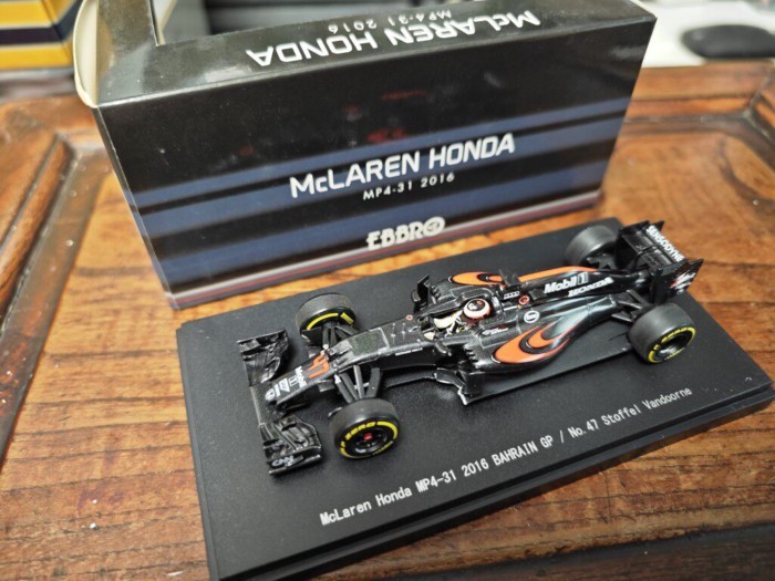 Ready Stock EBBRO รุ่น 1/43 2016 Bahrain McKarlane MP4/31 47 #Van โดเอน
