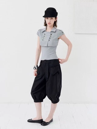 Knight สไตล์ Lapel เสื้อยืดแขนสั้นผู้หญิง 2026 ฤดูร้อนสไตล์ใหม่ Niche Design Camisole ชุดสองชิ้น