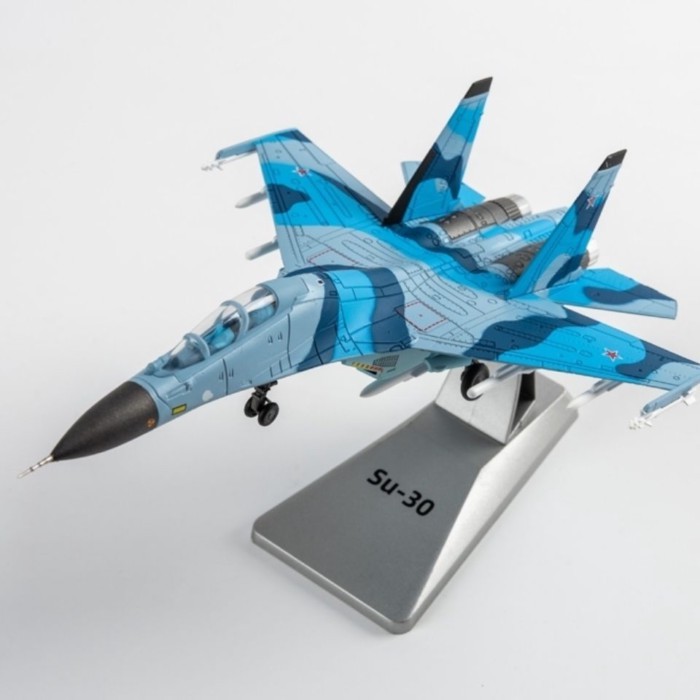 คลังสินค้าพร้อม 1: 100 SU 30 เครื่องบินรุ่น SU-30MKK จําลองโลหะผสมเครื่องบินต่อสู้แบบคงที่พัดลมทหารค