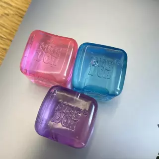 NeeDoh Nice Ice Mini Cube เด็ก Sensory บีบของเล่น Super Solid Squishy ความเครียด Ball บรรเทาความวิตกกังวล Calming สําหรับผู้ใหญ่ออทิสติก ADHD แบบพกพา Teenie Calming ของขวัญสร้างสรรค์