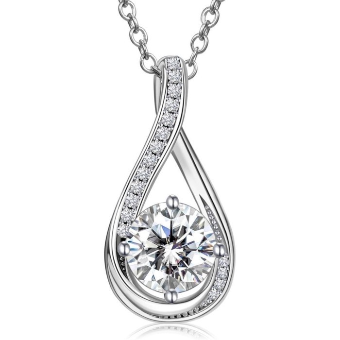 NORBU Moissanite สร้อยคอผู้หญิง, 1 CT D สี VVS1 Clarity รอบตัด, 925 เงินสเตอร์ลิงสร้อยคอหัวใจ 18K ท