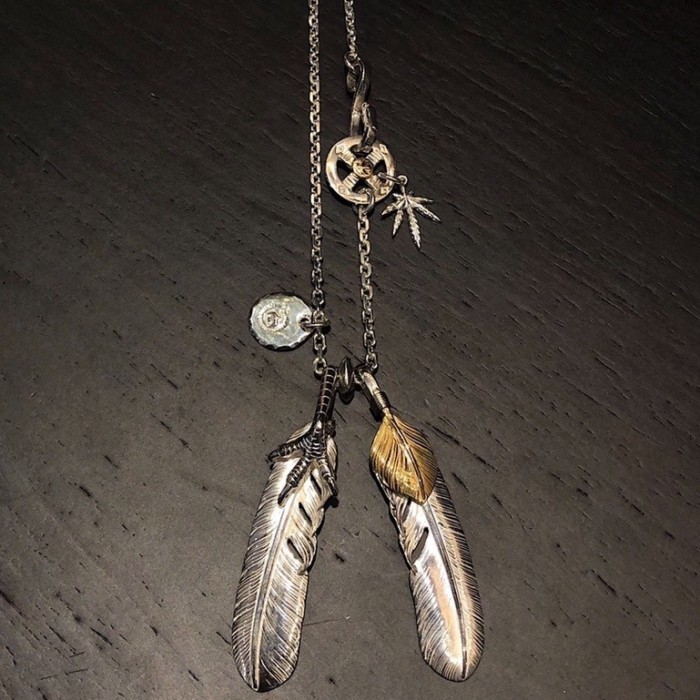 GORO'S s925 Sterling Silver Seiko Handmade Maple Leaf Gold Cake Feather Necklace Pendant