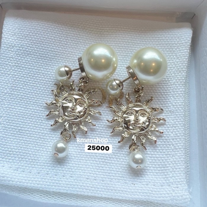New  ต่างหู Dior พร้อมส่ง