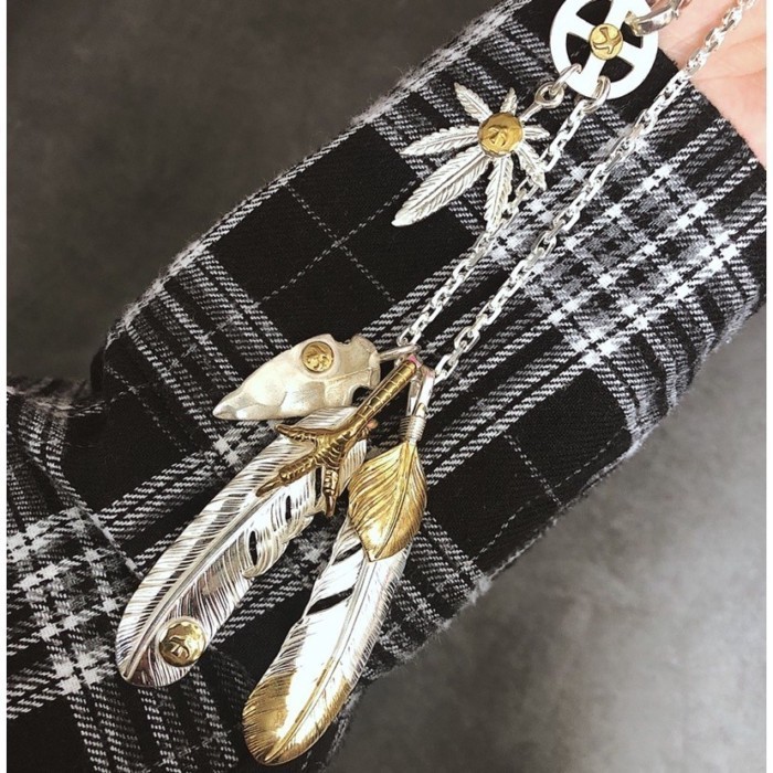 GORO'S s925 Sterling Silver Seiko Eagle Claw Touch of Gold Maple Leaf Feather Necklace Pendant