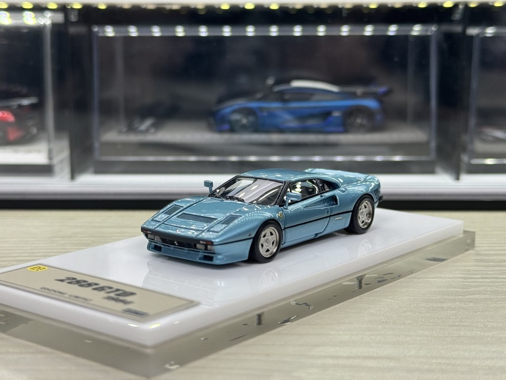 DMH 1:64 Ferrari 288gto Resin Limited Edition รถรุ่น