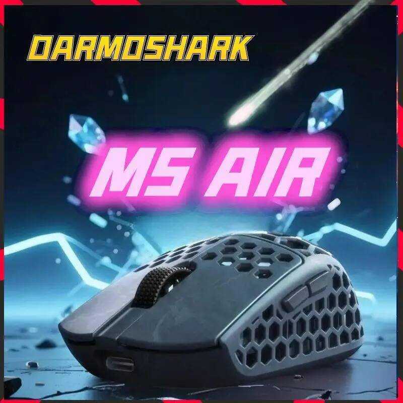 Darmoshark แผ่นรองเมาส์ M5 Air คาร์บอนไฟเบอร์ 31g 3 โหมด 2.4GHz การเชื่อมต่อ 8K PAW 3950 30000dpi 75