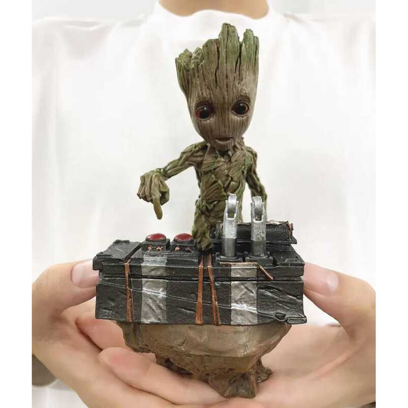 C Movie Er Hero Guardians Of The Galaxy Tree Man Baby Music DJ Groot Action Figure Statue Model Des