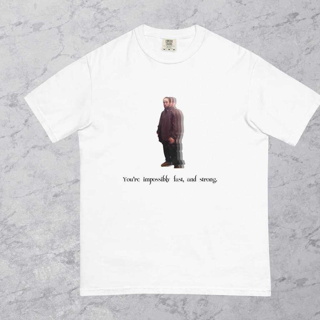 เสื้อยืดธีมTwilight / เสื้อEdward Cullen Meme / รวดเร็วและแข็งแกร่งเหมือนEddie