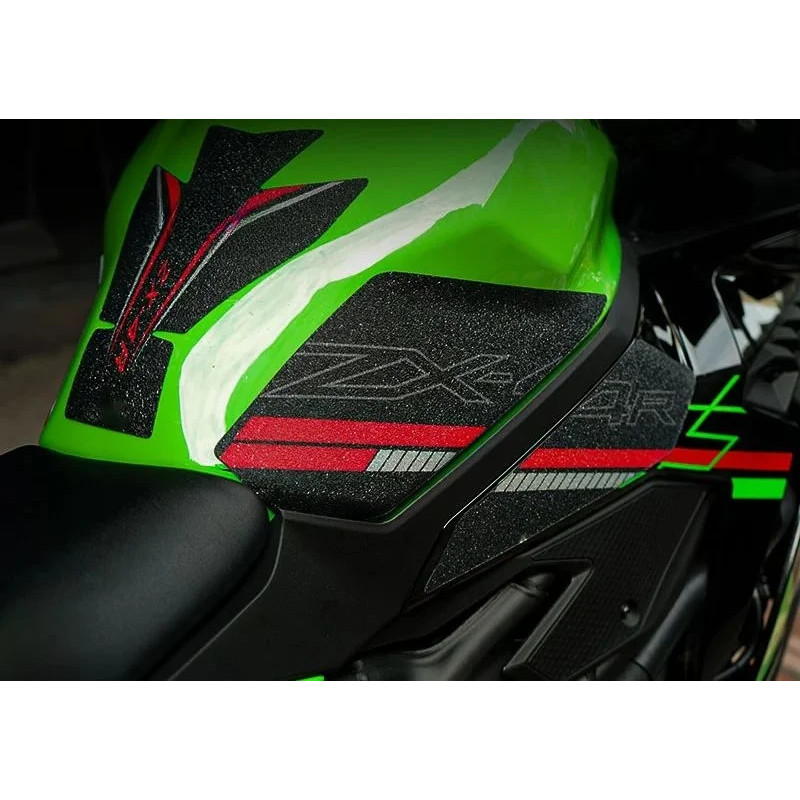 FOR KAWASAKI ZX4R ZX4RR Motorcycle Protector Anti slip Tank Pad tank Side Traction Sticker