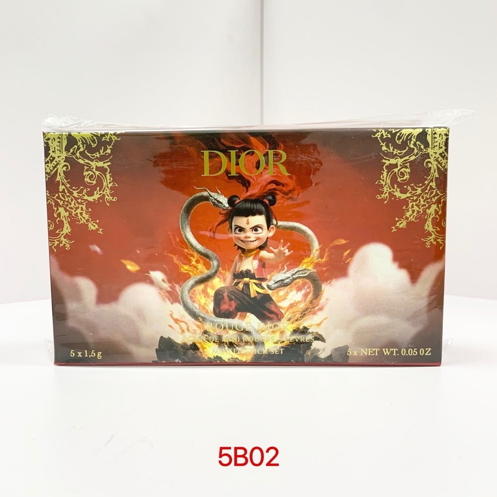 ส่วนลดในเวลาจํากัด New Arrival 专/75 蓝金口红小五件套!内个 1.5g*5内片999丝绒+720丝绒 777丝绒+772丝绒+888光 เด0